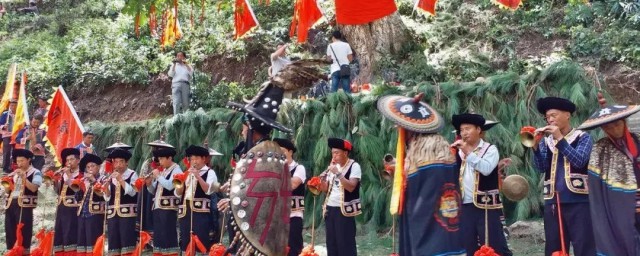 彝族风俗习惯(彝族特殊风俗)