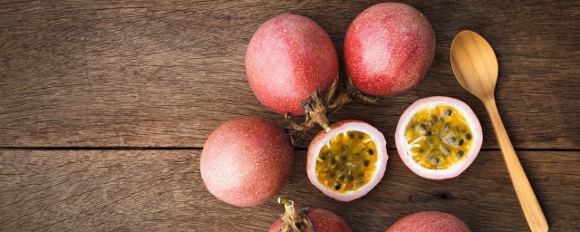 百香果可以直接吃吗(百香果可以直接吃吗一天吃几个)