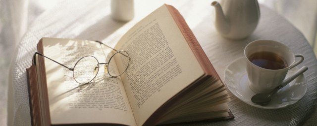 古诗池上的意思介绍(池上的诗意解释)