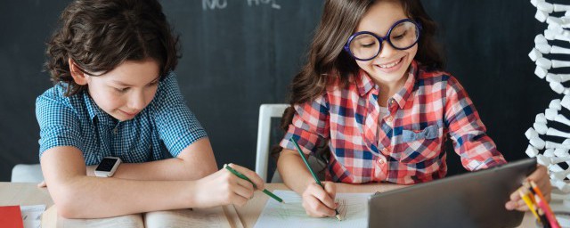 再别康桥写出了作者怎样的思想感情(再别康桥中作者的情感是如何发展变化的)