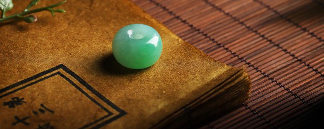 戴玉的好处与禁忌介绍(长期戴玉的好处和坏处)