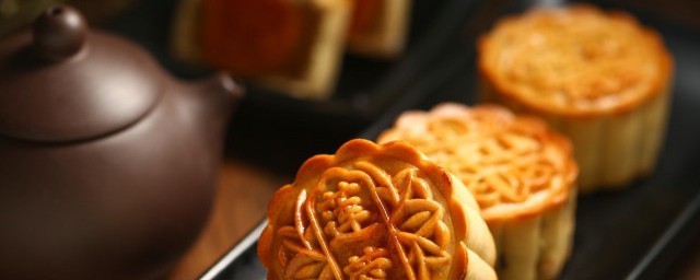 老式五仁月饼怎么做(传统老式五仁月饼的做法)