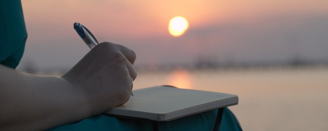 两个动物的成语具体有哪些(带有两个动物的成语)