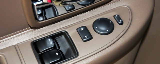 关于gl8定速巡航操作方法(gl8如何巡航定速)