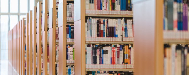 red的正确读音(red的拼音怎么读)