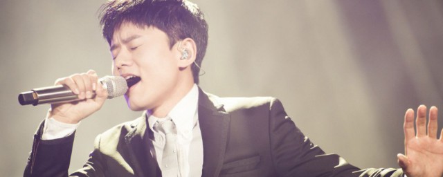 我们都一样歌词全文(我们都一样这首歌)