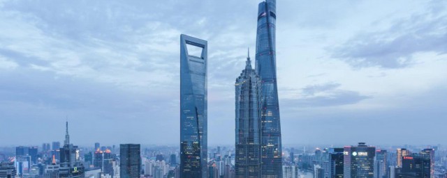 上海三件套建筑分别介绍(上海的三件套指的是哪三个建筑物)