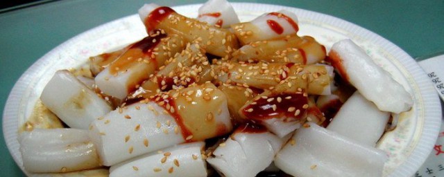 猪肠粉的烹饪方法(如何制作猪肠粉窍门)