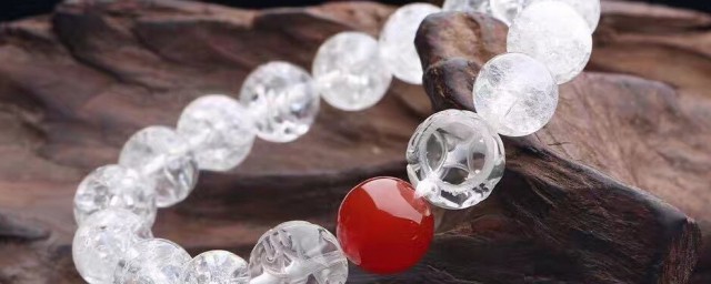 白水晶的功效是什么(白色水晶的功效与作用是什么)