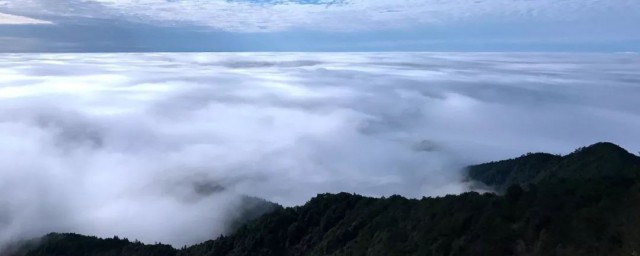 形容景色似仙境的句子有哪些(形容景色像仙境一般的成语)