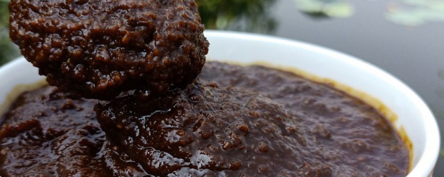 麦酱怎么做(麦酱怎么做出来是酱色的)