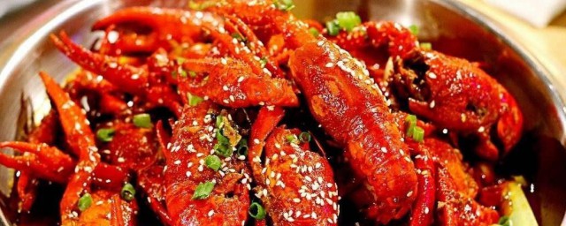 在家怎么做油焖大虾(家里做油焖大虾)