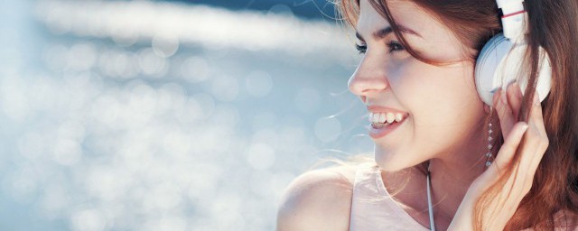 关于歌曲不问归期的歌词(有一首歌歌词是从不问归期)