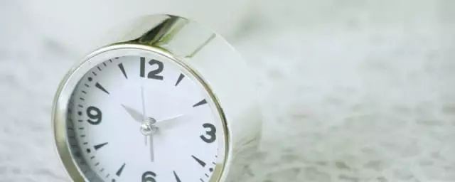 如何定义时间(如何定义时间与人生作文)