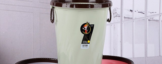怎样清洗垃圾桶(清洗垃圾桶的小妙招)