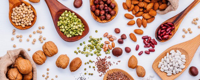 中耳炎禁忌食物(中耳炎注意什么不得吃)