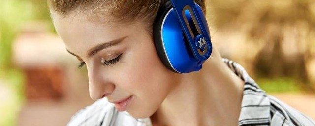 风吹一夏完整歌词(风吹一夏歌曲)