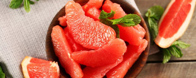 柚子肉煲汤的好处有哪些(水煮柚子肉的功效作用)