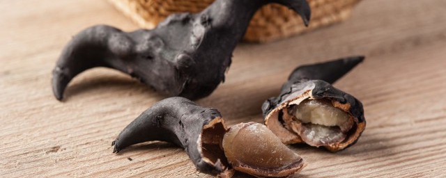 菱角有什么功效和禁忌(菱角的功效与作用禁忌)