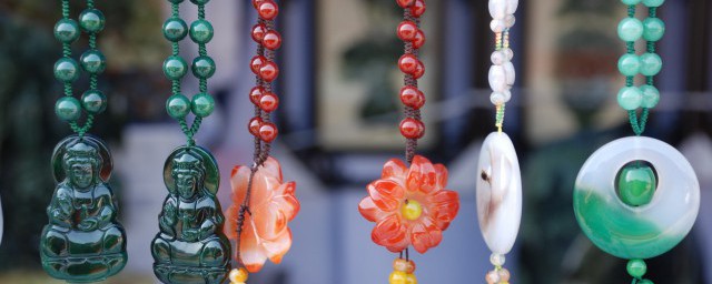 戴玉坠的好处和禁忌都有什么(佩戴玉坠的好处)