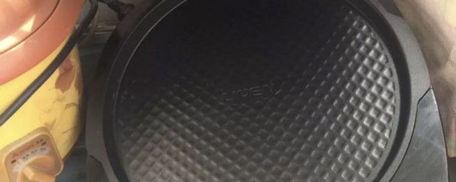 电饼铛涂层掉了还能用(电饼铛涂层刮坏了还能继续用吗)