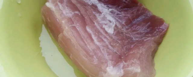 肉泡在水里时间(肉在水里泡了好几天)