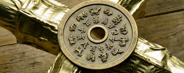 鸡和猪相不相配(鸡和猪相最配吗)