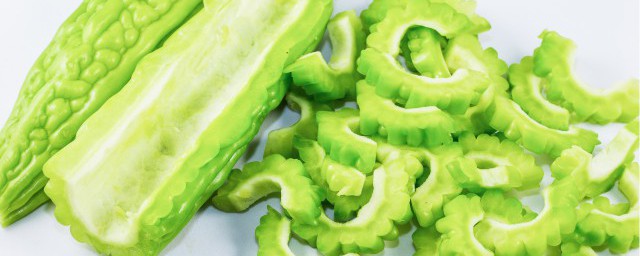 如何给苦瓜晒干(苦瓜怎么晒苦瓜干)