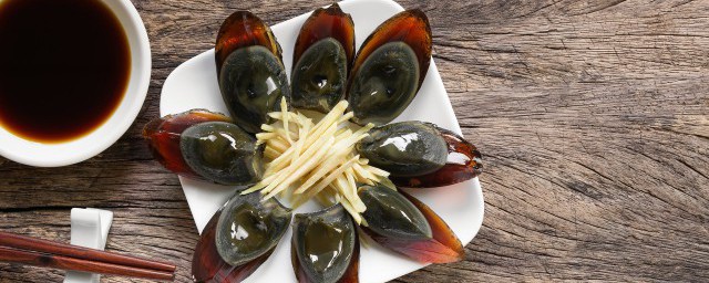 松花蛋是皮蛋吗(松花蛋是不是就是皮蛋)