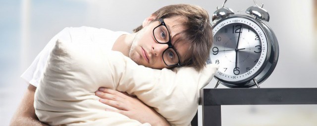 抱枕可以挡辐射吗(用抱枕挡着肚子会减少辐射)