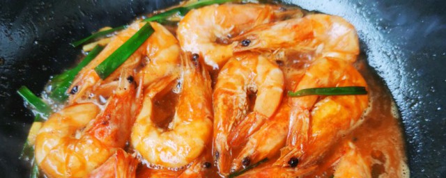 怎样做最简单的油焖大虾(正宗油焖大虾的做法)