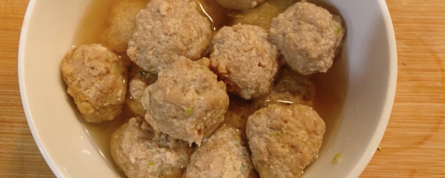 猪肉圆子的做法(猪肉圆子的做法怎么做)