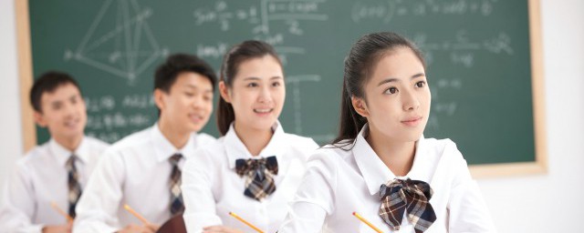 词语上面的拼音(汉语字的上面拼音)