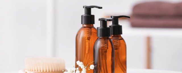 飞机上能不能带洗发水吗(飞机上可不可带洗发水)