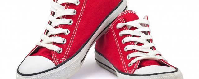 怎么样让帆布鞋不磨小脚趾(帆布鞋小脚趾那里磨脚怎么办)