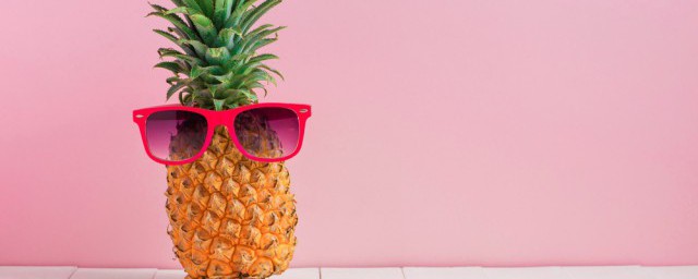 菠萝里面有点黑可以吃吗(菠萝里面黑的能吃吗)