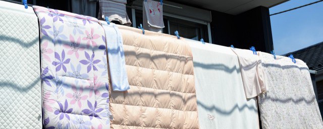 去除被子上油味的方法有哪些(被子上有老油味怎么去除)