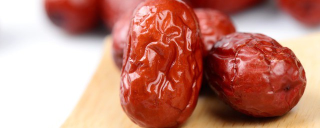 大枣发糕如何制作(大枣发糕的制作方法窍门)