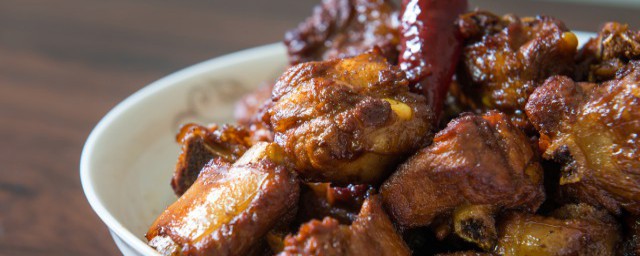 豆角排骨怎么做好吃(排骨炖豆角怎么做好吃)