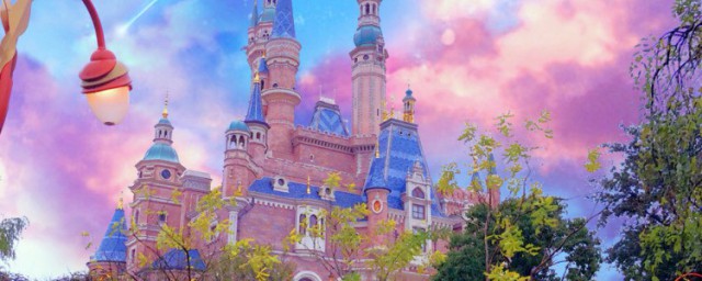 关于迪士尼酒店攻略(迪士尼景区酒店)