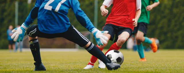 踢球的拼音怎么读(踢球的拼音怎么说)