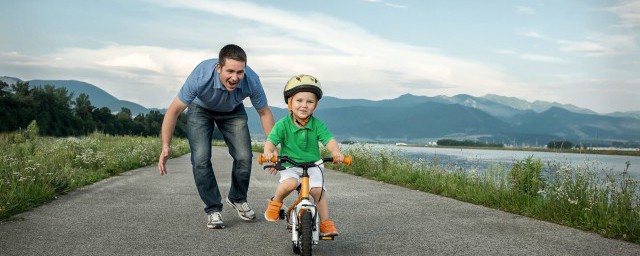 澍在人名中是什么意思?(澍在人名中怎么读寓意好不好)