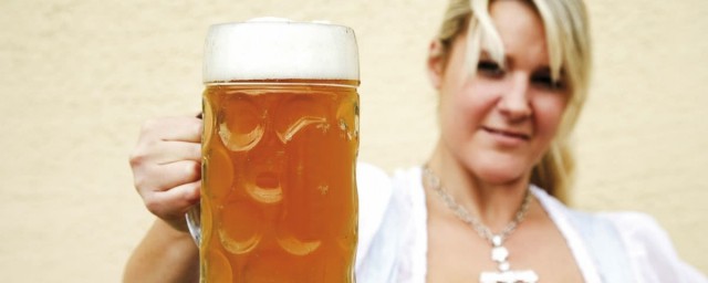 啤酒打开喝不完处理方法(啤酒用不完怎么办)