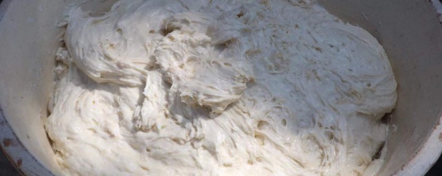 面发酵酸了补救方法(酵母发面酸了能怎么补救)