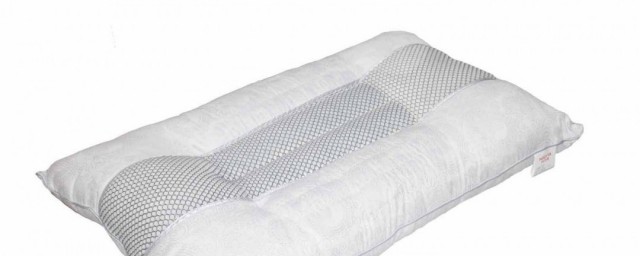 枕头芯发霉了还能不能用(枕芯发霉了怎么处理)