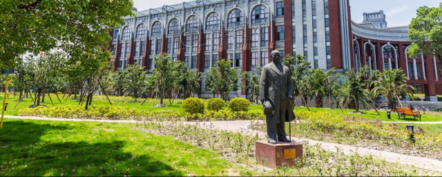 上海政法大学的介绍(上海政法大学有哪些学院)