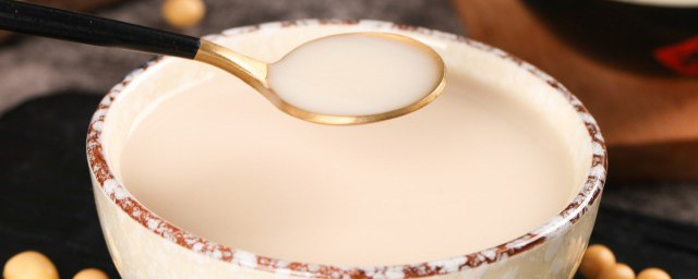 隔夜豆浆放冰箱第二天可以喝吗(隔夜豆浆放冰箱第二天烧开能喝吗)