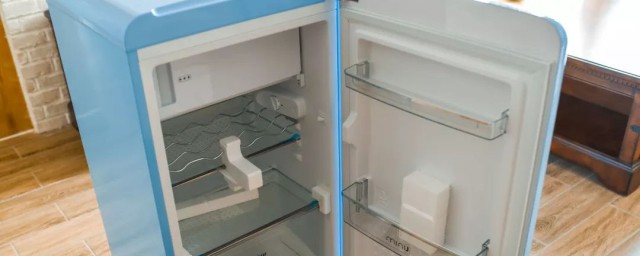 房间里放冰箱有没有辐射(房间里有冰箱有辐射吗)