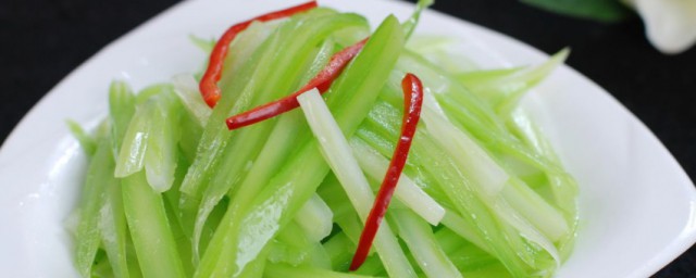 凉拌西芹怎么做(凉拌西芹怎么做好吃腐竹)