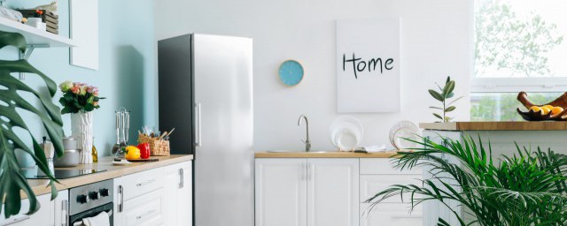 染发剂弄到白色家具上清除方法有哪些(染发剂弄到白色木质家具上怎么办)